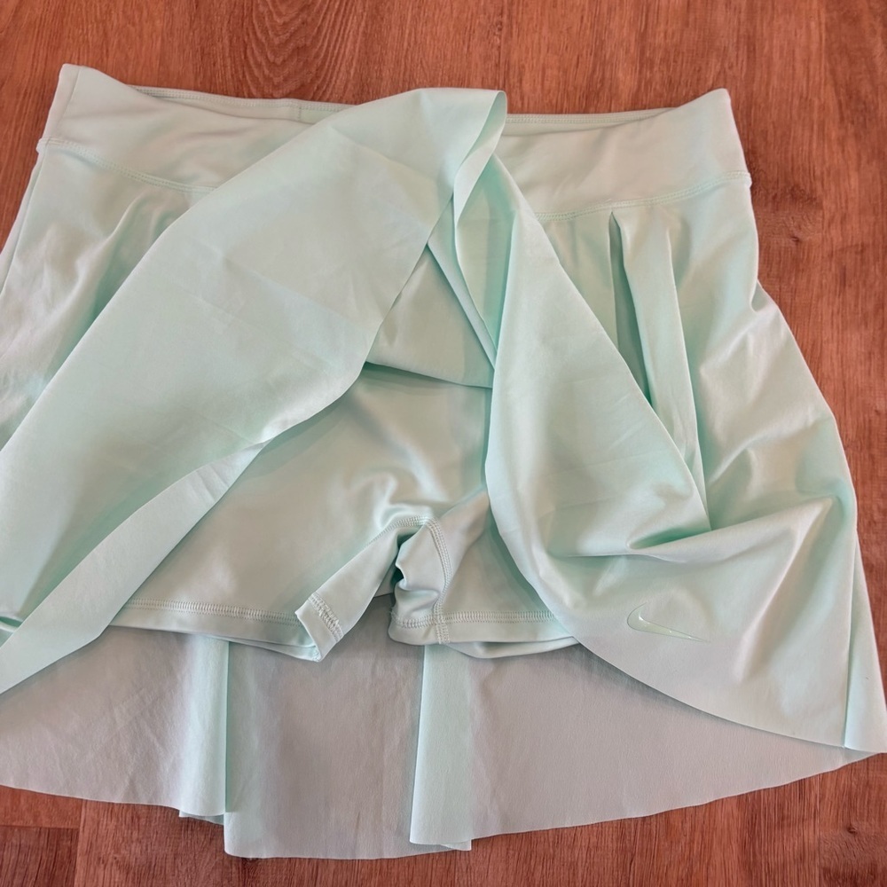 Nike Dri-fit Women's XL Mint GREEN Athletic Golf Tenniscore Sporty Skort Skirt - Picture 4 of 6